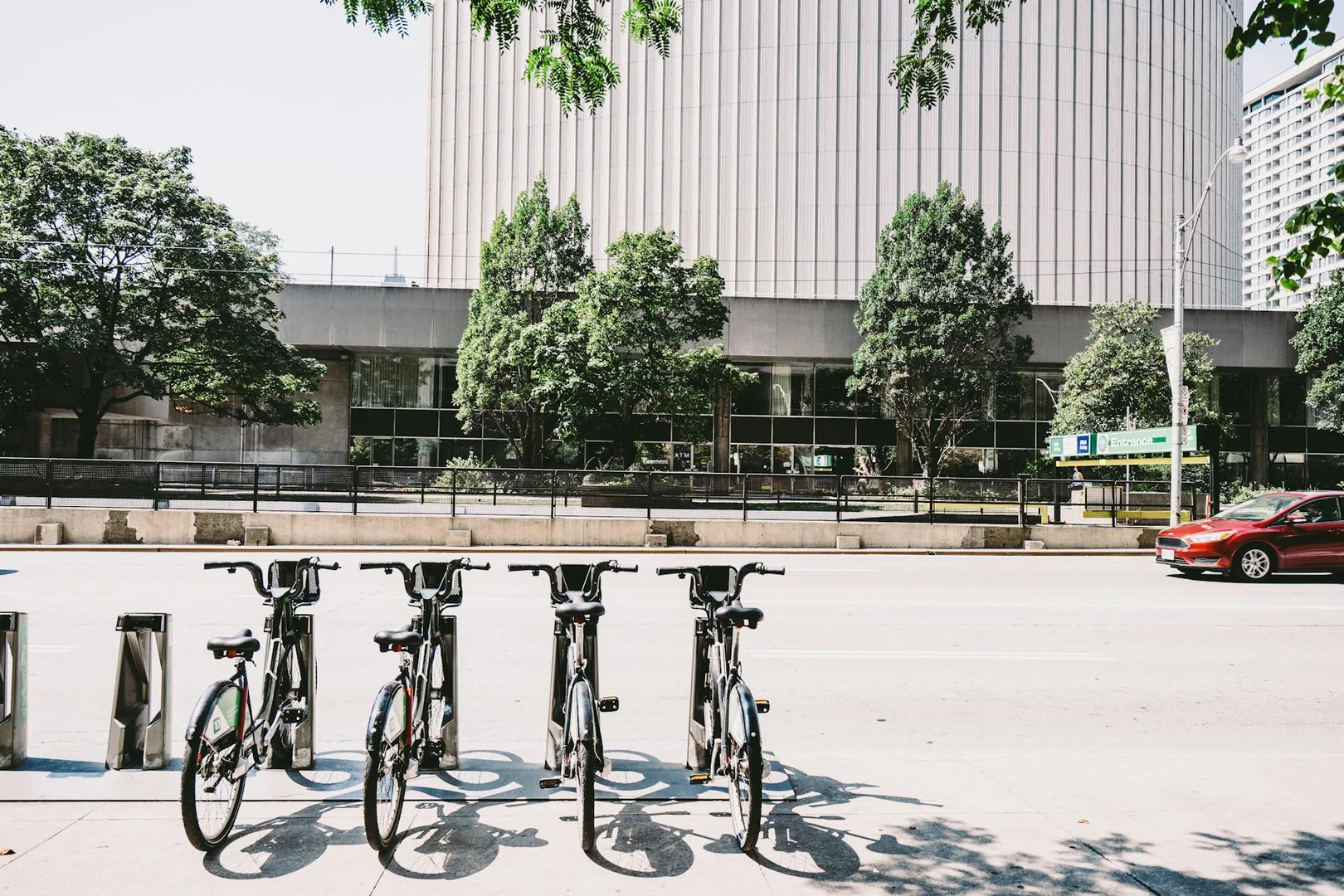 Moverse en Bicicleta por las Ciudades de Canadá