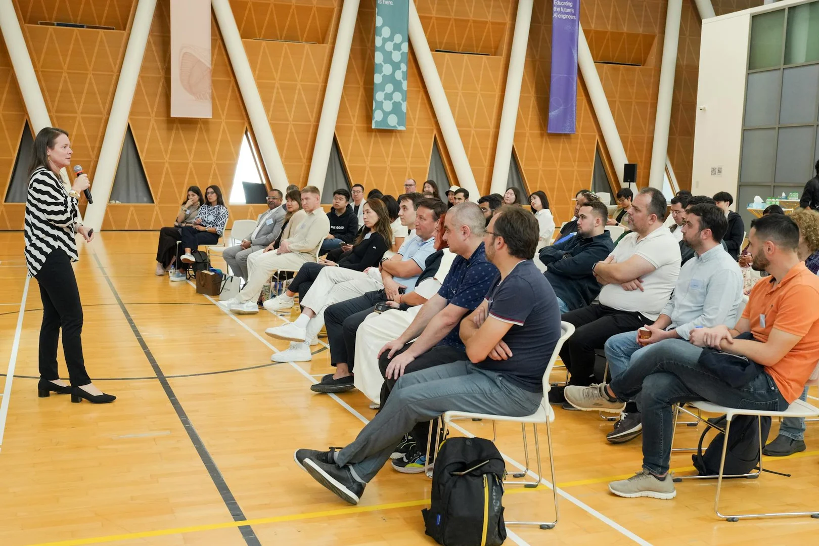 Asociaciones y Grupos Latinos en Emiratos Árabes