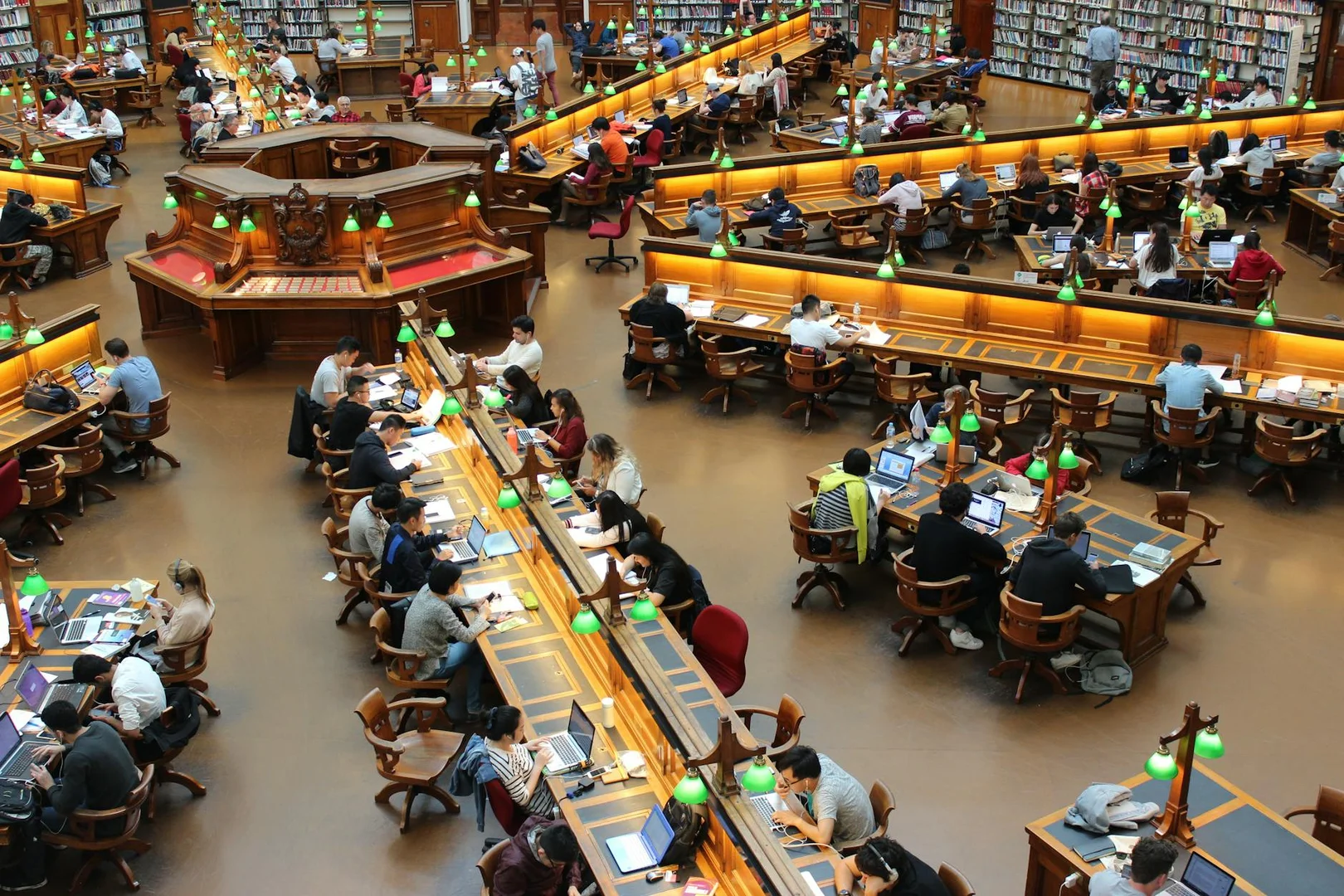 Estudiar Gratis o Barato en España