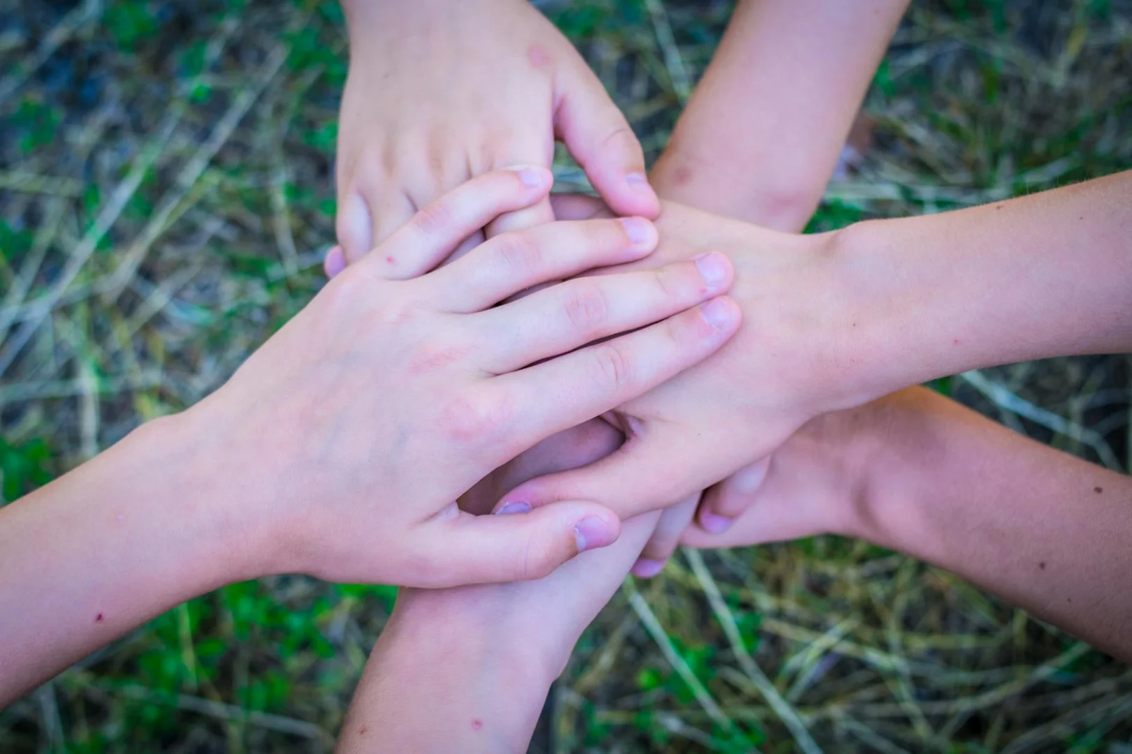 Como Ayudar a Otros Latinos que Llegan a España