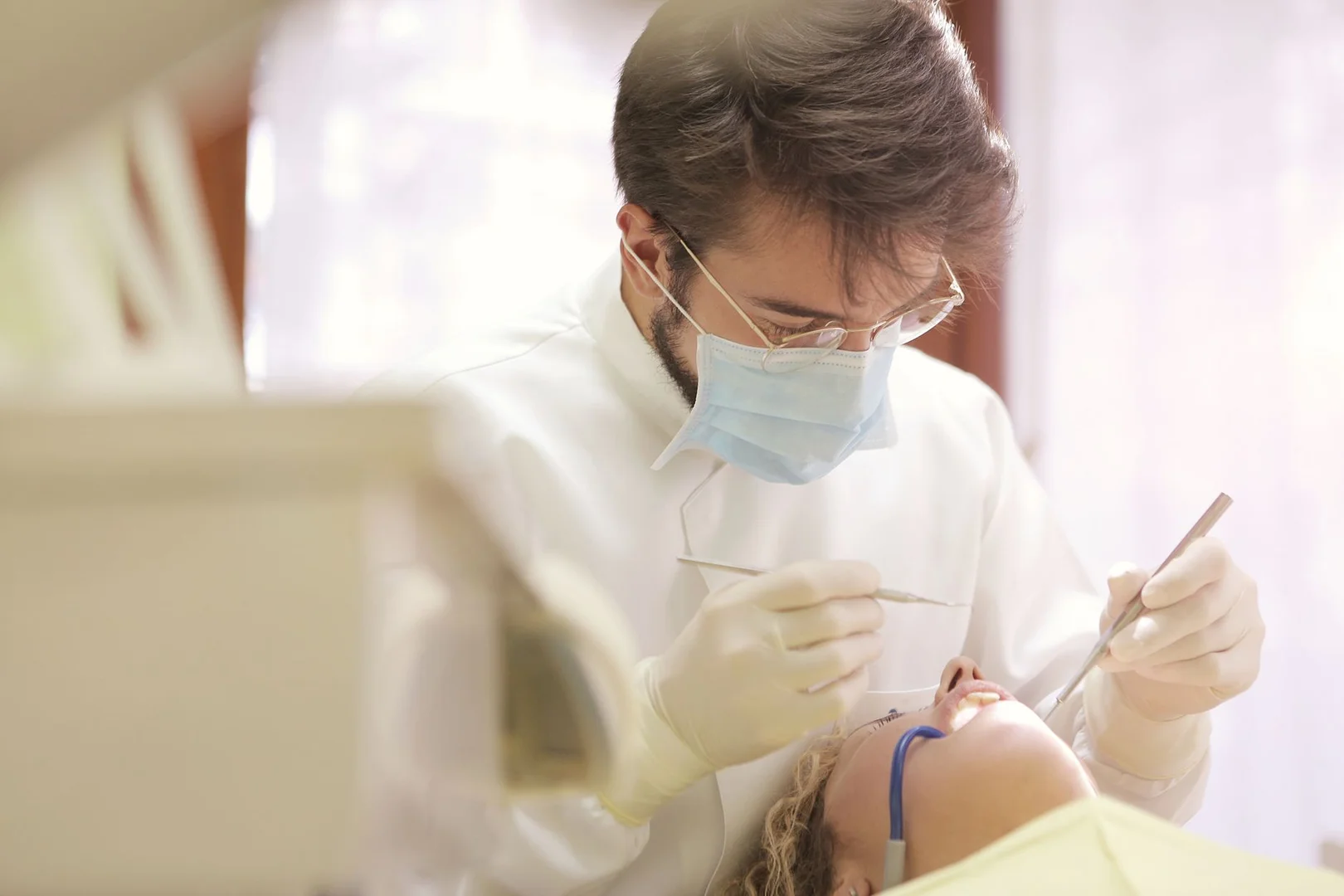 Ir al Dentista y Medico en Francia: Guia para Latinos