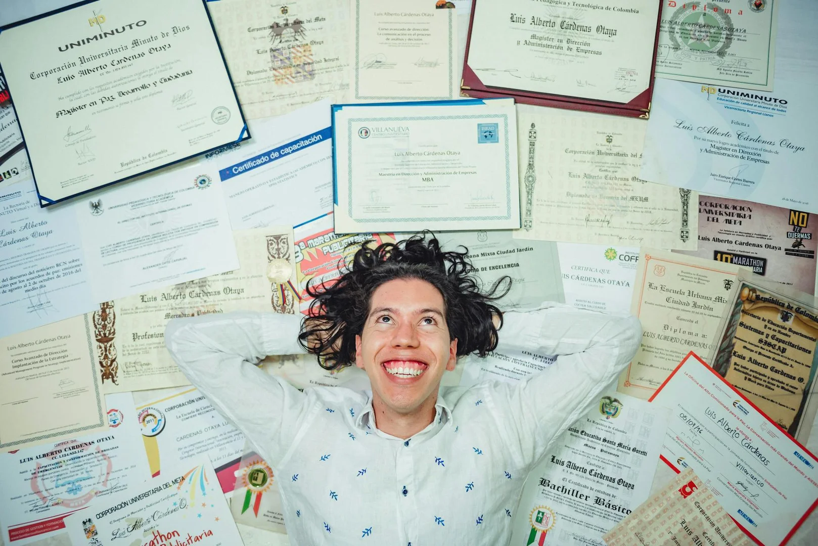 Historias de Exito: Latinos Triunfando en Países Bajos