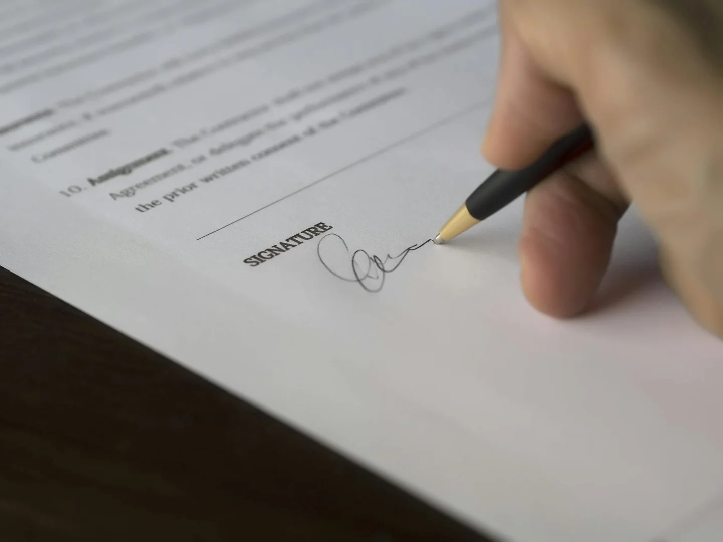 Entender tu Contrato de Trabajo en Reino Unido