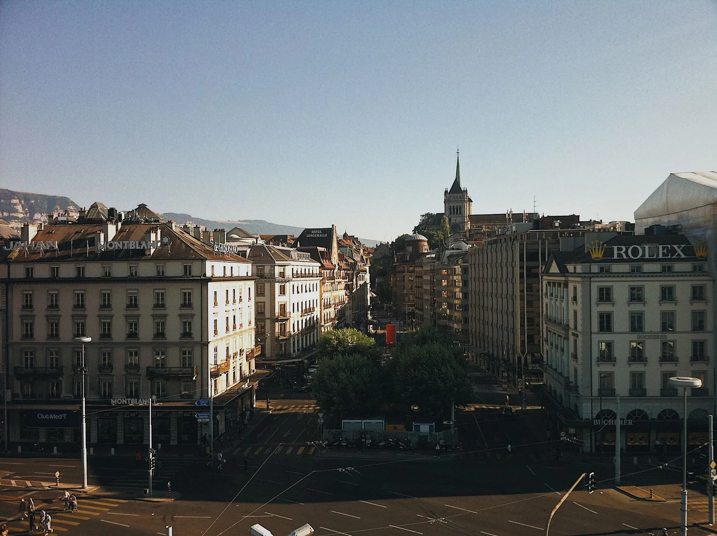 Volver o Quedarse: El Dilema del Latino en Suiza