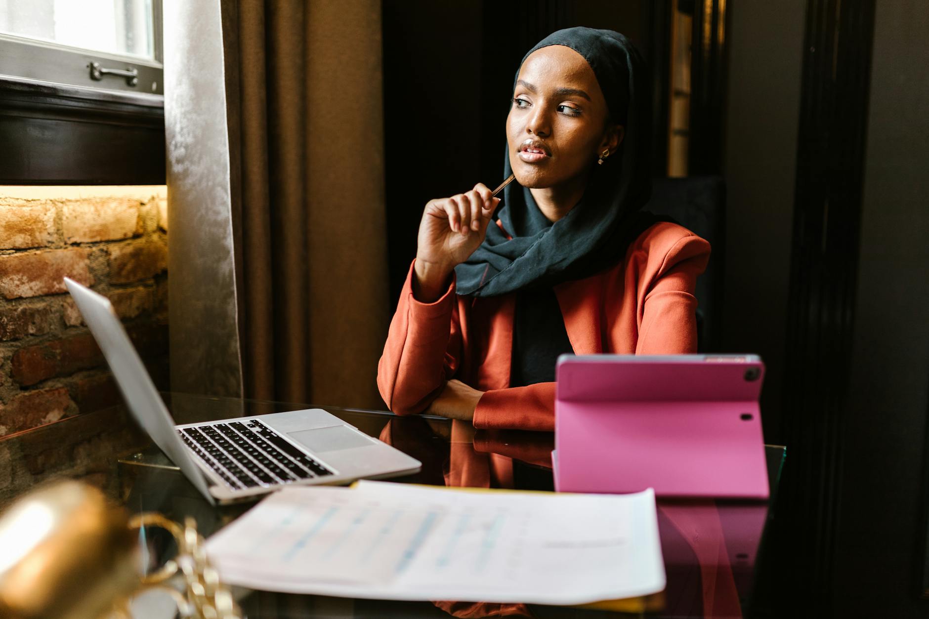 Oportunidades de Trabajo en Emiratos Árabes: Guia para Latinos May 2020