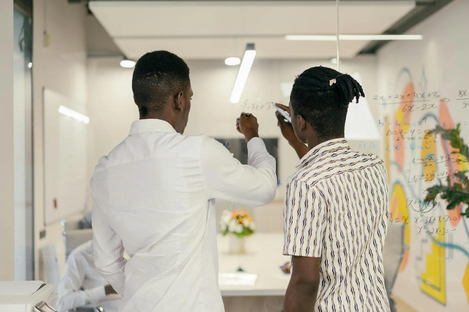 Como Buscar Trabajo en Italia: Guia para Inmigrantes 2025